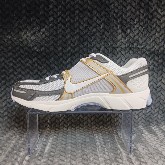 Nike Vomero 5 Men's Platinum Tint Metallic Pewter Gold HJ7247-099 Size 10 - Picture 10 of 15